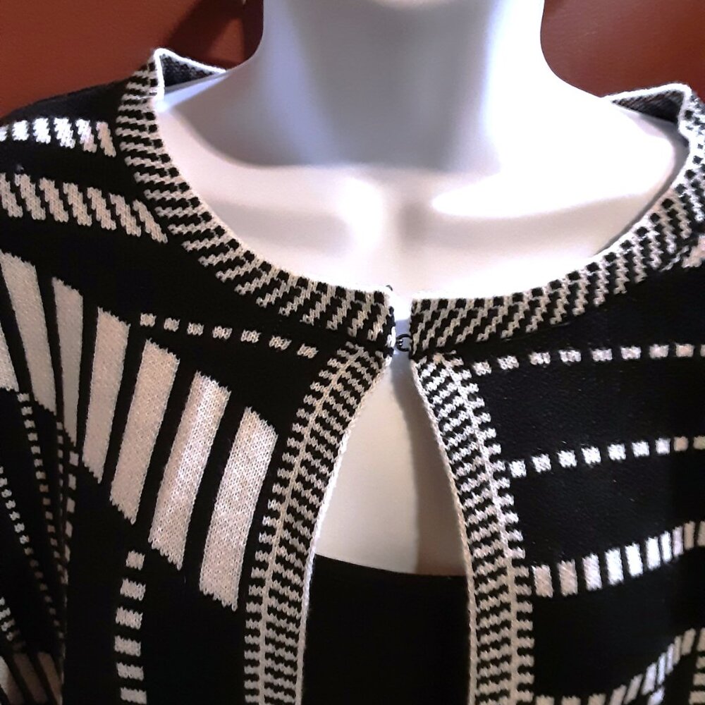 COZY Women's Black and White Cardigan